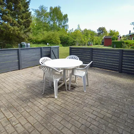 3 Bedroom Pet Friendly In