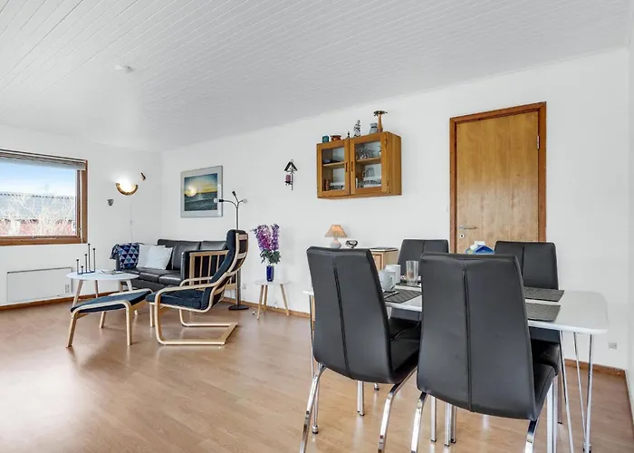 Vakantiehuis 3 Bedroom Pet Friendly In *