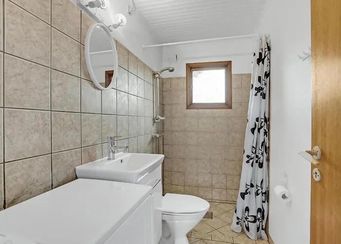Vakantiehuis 3 Bedroom Pet Friendly In *